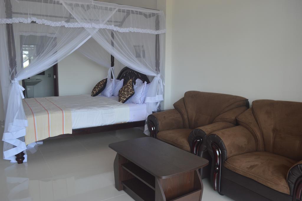 Shanika Beach Inn Tangalle Exterior photo